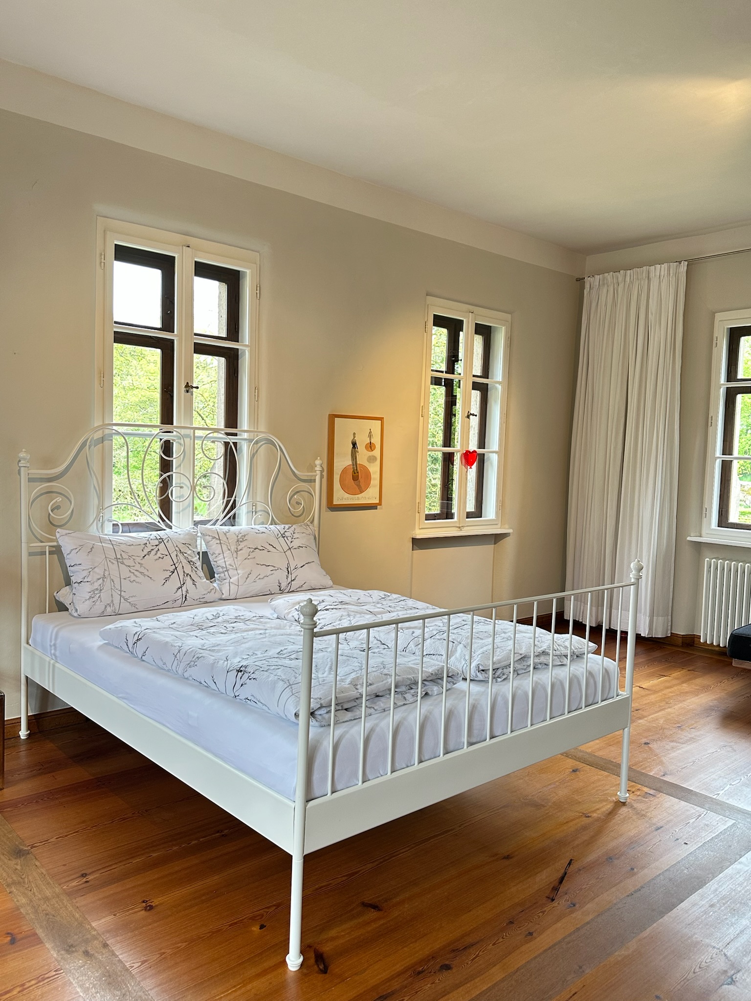 Schlafzimmer 1